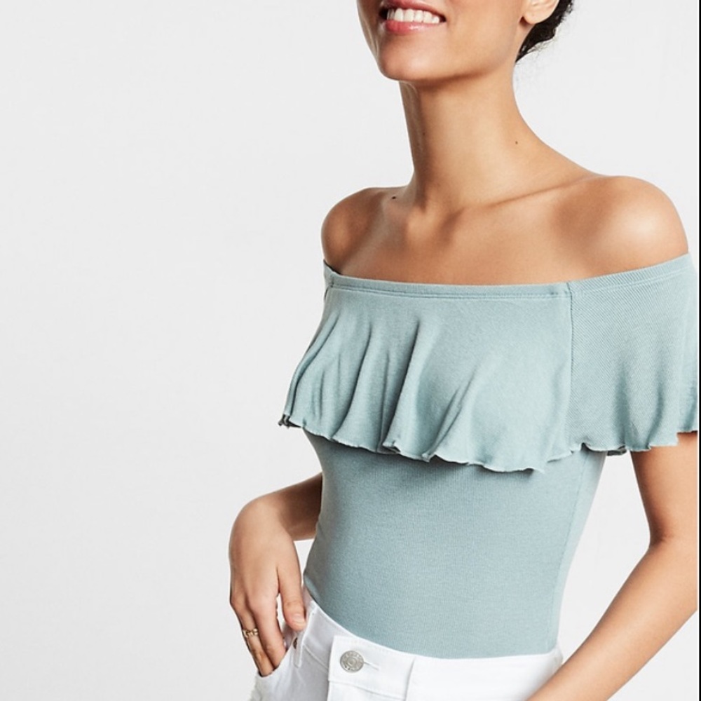 Express off the shoulder bodysuit in green*